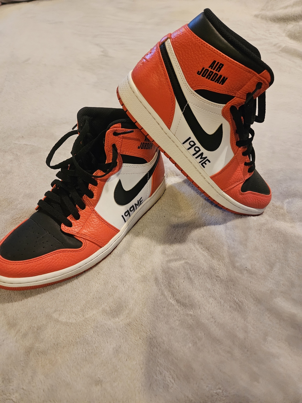 Air Jordan 1 Retro High “Rare AiJordan Men’s High-Top Sneakers — Red/White/Black